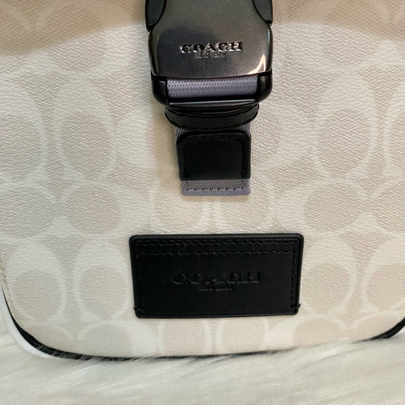 Men’s Coach Backpack Bum Track Pack Color Block Bag White C Monogram NWT - Picture 4 of 13
